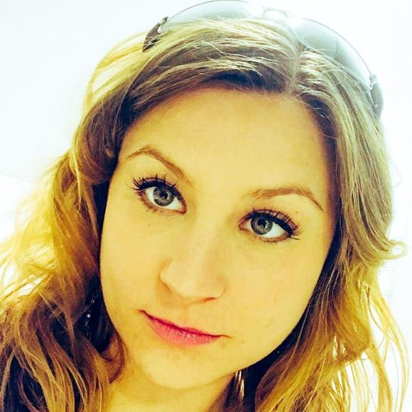 Meet your Posher, Andrea - Picture 1 of 1